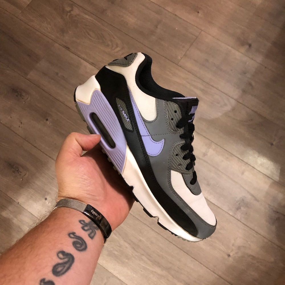 Nike Air Max 90 Light Violet Thistle size 5Y